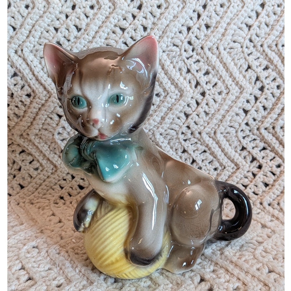 Vintage Royal Copley Cat with Ball of Yarn Ceramic Planter Brown Teal Bow